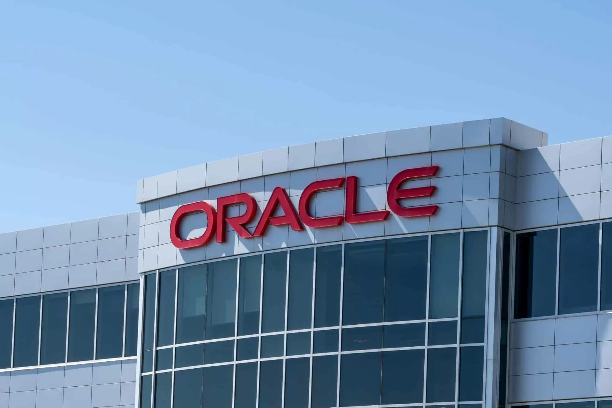 Ações da Oracle caem após dúvidas sobre financiamento de data center