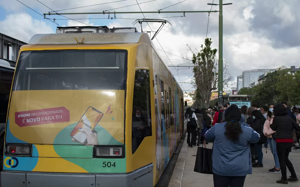 AM de Lisboa prolonga gratuitidade dos transportes públicos para idosos até 2029