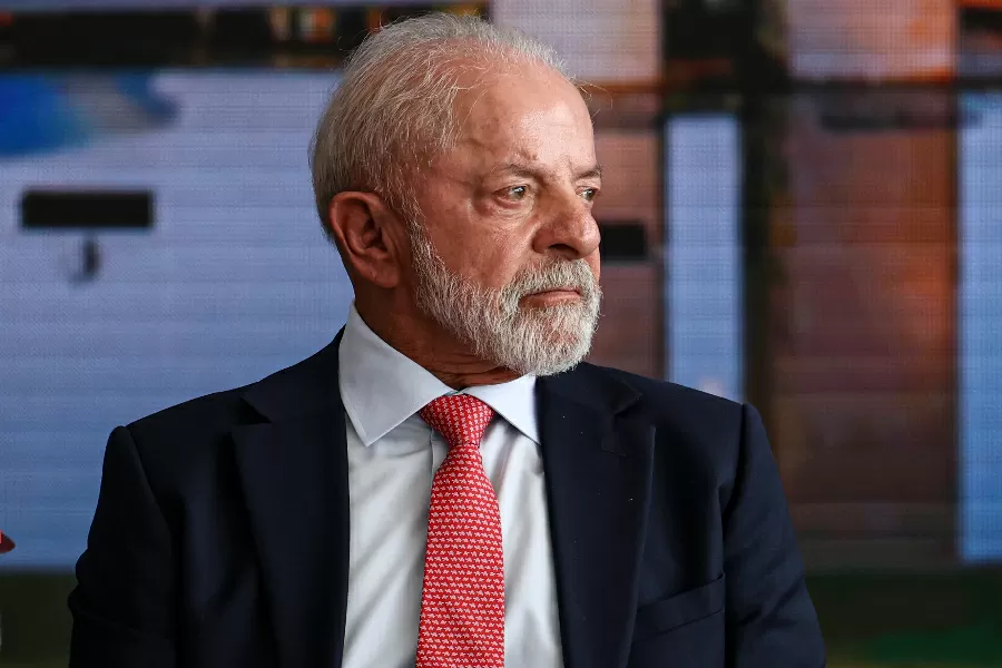 Médico explica cirurgia realizada por Lula