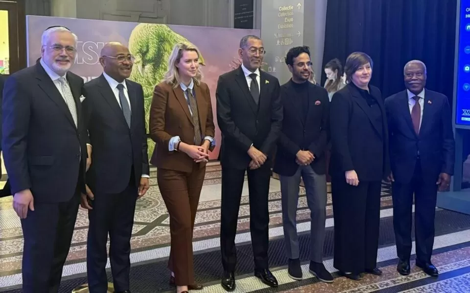 Angola reforça cooperação com o Conselho Mundial de Diamantes de Antuérpia