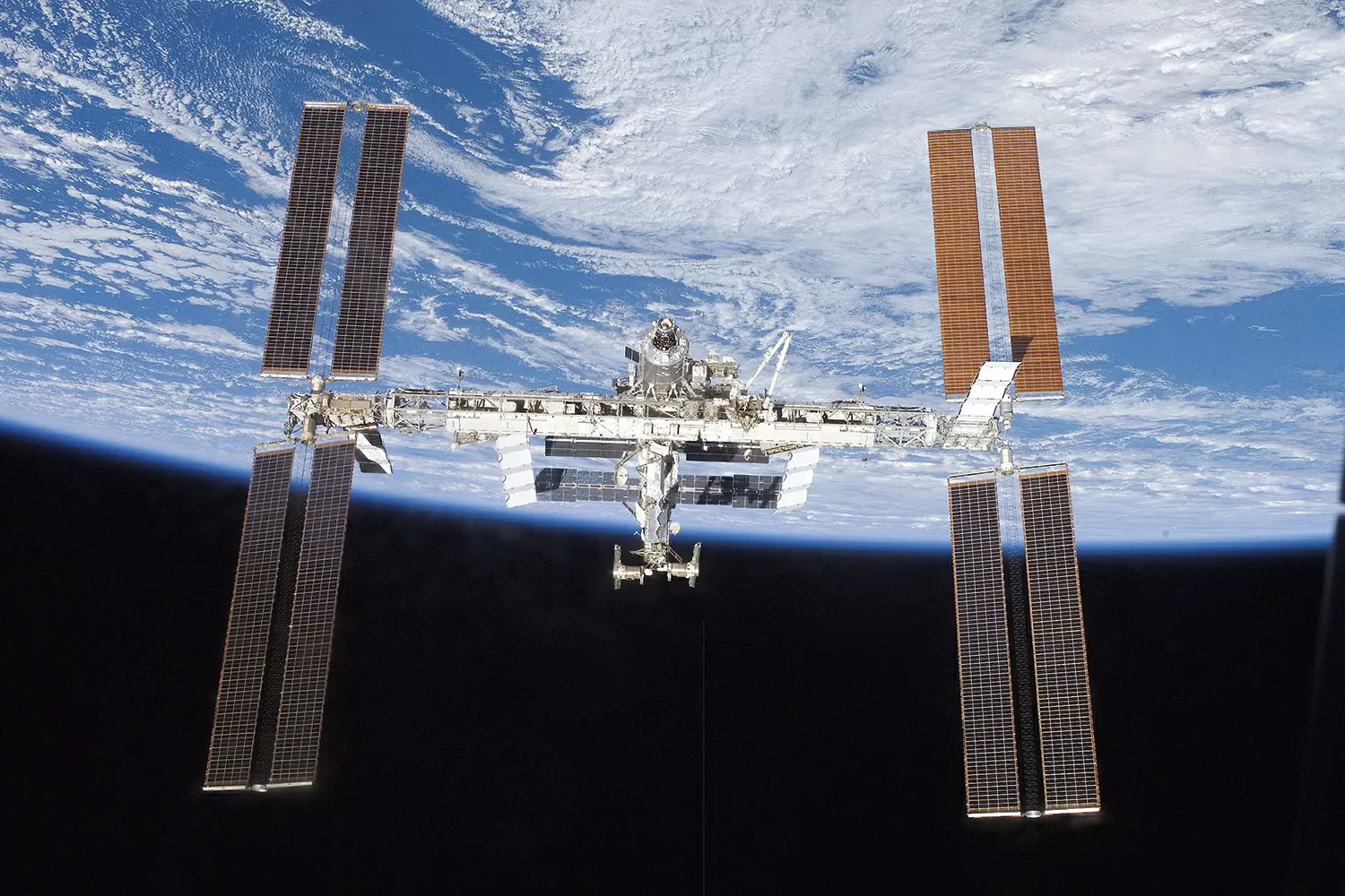 Problema médico força volta antecipada de astronautas da Nasa