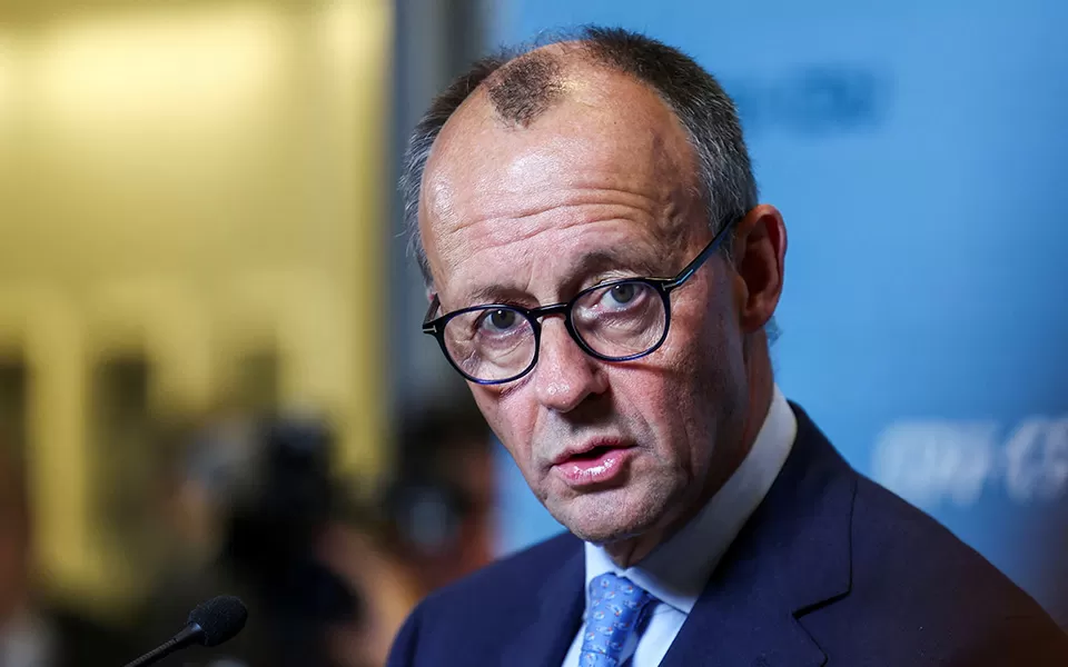 Chanceler alemão reforça fiscalização na compra de armamento