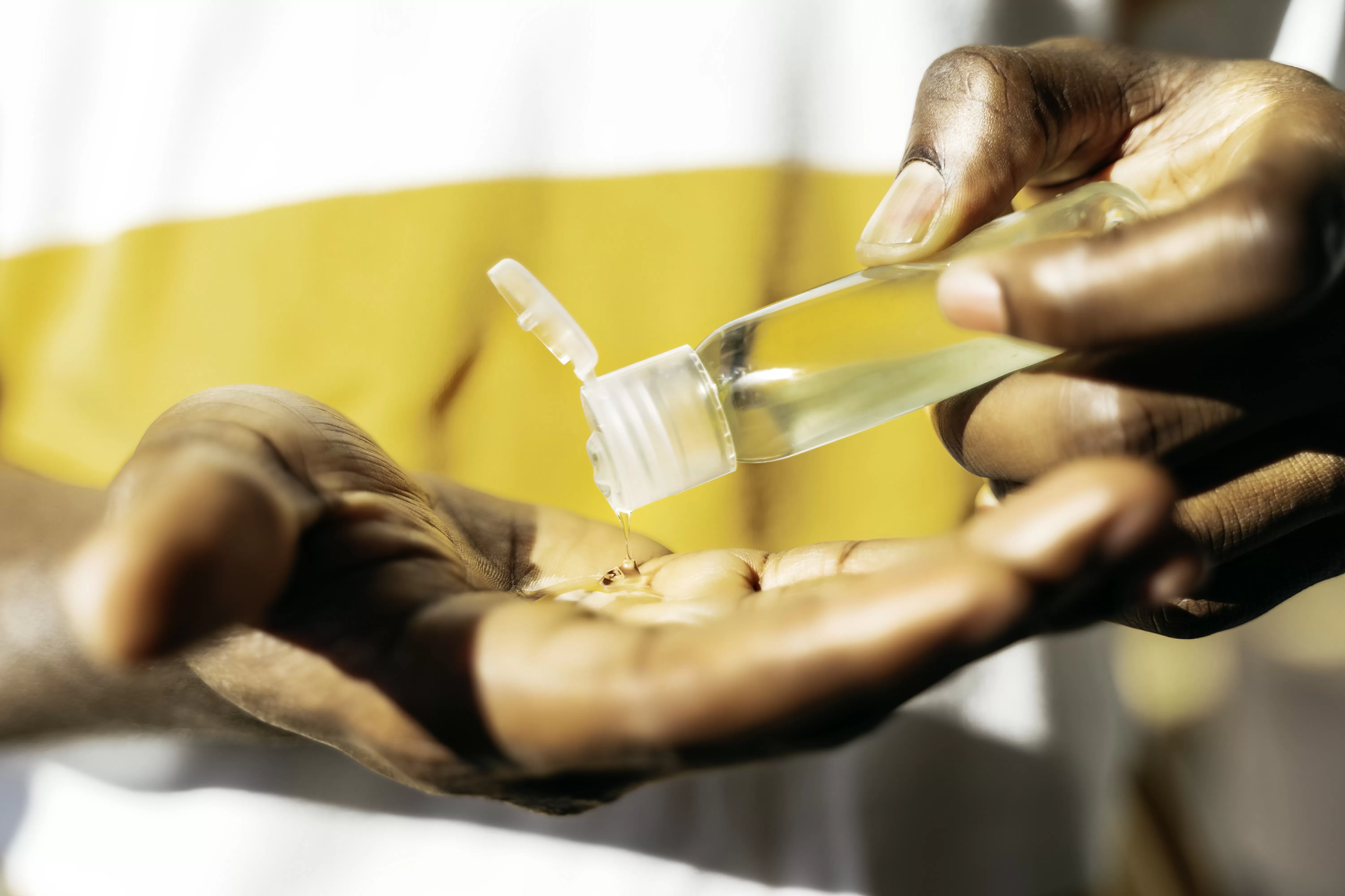 Mais de 150 lubrificantes e géis de massagem são proibidos por irregularidade sanitária