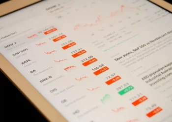 “Desmistificando a Economia em 10 palavras”