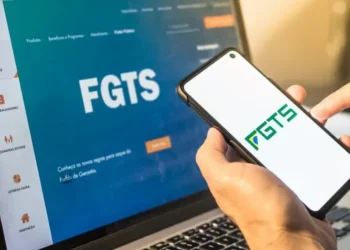 Lucro bilionário do FGTS será distribuído até 31 de agosto; tem direito?