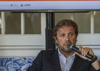 Editoras recordam “papel timoneiro” de Pedro Sobral na defesa do livro