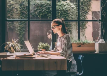 Governo quer combater as disparidades de género nas áreas tecnológicas