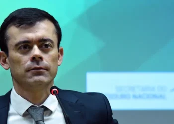 Ceron diz que Tesouro pode ampliar operação do Tesouro Direto para 24 x 7