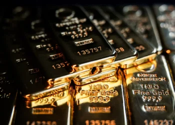 Ouro rompe US$ 3.000 pela 1ª vez na história: o que motiva alta e até onde ela vai?