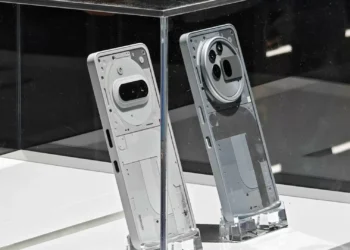 Nothing foi à feira tecnológica de Barcelona e revelou novos telemóveis