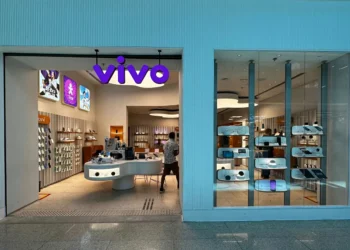 Telefônica aprova R$ 200 mi em JCP e aprova desdobramento e grupamento de ações