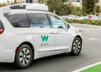 Carros autónomos da Waymo vão chegar à capital dos EUA