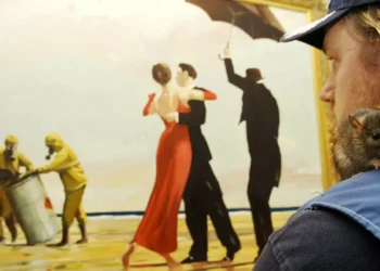 ‘Crude Oil’ de Banksy vendido por 5,2 milhões num leilão em Londres