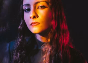 “A coragem, às vezes, tem privilégio”. Falámos com Dreia sobre o 1.º EP