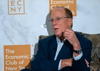 Larry Fink diz que maioria dos CEOs com quem conversa acha que EUA estão em recessão