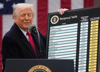 Trump anuncia tarifas “recíprocas” de 20% sobre importações da UE