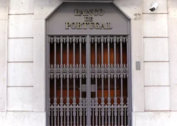 Atlansia Portugal não está habilitada a conceder crédito