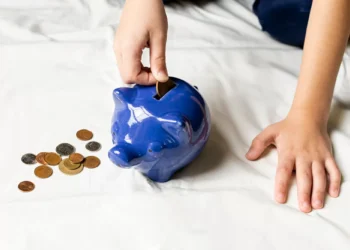 32 milhões não aplicam o dinheiro guardado: 7 passos para começar a investir em 2025