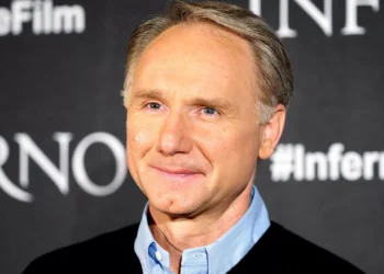 Netflix garante série de livro (ainda por lançar) de Dan Brown