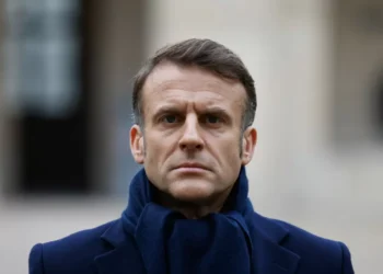 Ucrânia: UE vai aplicar sanções se Rússia não respeitar cessar-fogo, promete Macron