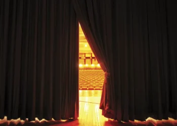 Teatro da Garagem põe em cena ‘Metamorfoses’ a partir de Ovídio