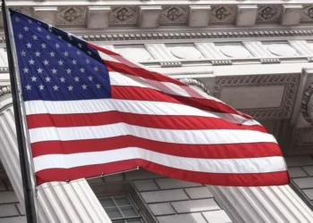 Wall Street fecha sessão com tendência mista. Dados fracos do emprego penalizam