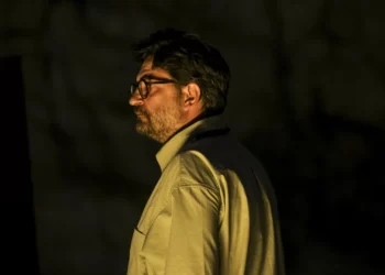 Encenador Tiago Rodrigues diz que ataque a ator “não pode passar impune”