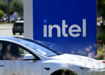 Intel prepara-se para despedir um terço dos trabalhadores