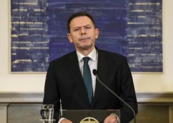 Governo reforça em 750 milhões linha de crédito para empresas portuguesas investirem em Angola