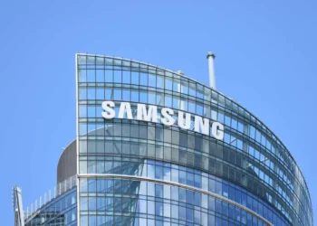 Samsung planeia lançar óculos com Inteligência Artificial em 2026