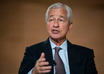“Quando você vê uma barata…”: Dimon faz alerta sobre mercado de crédito dos EUA