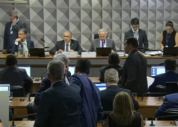 Comissão aprova MP 1.303 com IR de 18% para investimentos e isenção para LCI e LCA