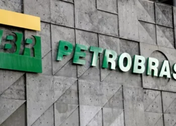 Petrobras: quanto vai pagar em dividendos até o final do ano? Vale investir já?
