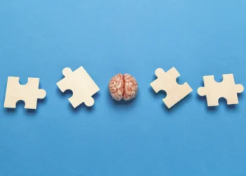 Alzheimer pode começar por quatro trajetórias distintas, aponta pesquisa