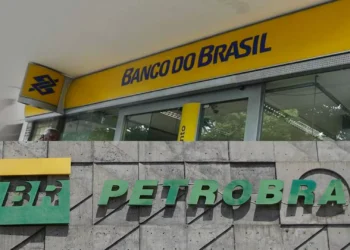 Petrobras (PETR4) ou Banco do Brasil (BBAS3): quem paga mais dividendos?