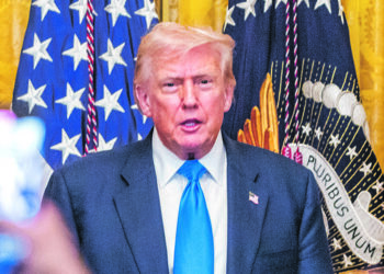 Trump cancela financiamento de 223 projetos de energia em 16 Estados democratas