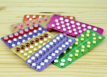 Tipo de anticoncepcional pode influenciar risco de câncer de mama, indica estudo