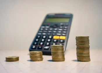 FIIs: RZAK11, AFHI11 e MANA11 lideram os dividendos pagos nesta segunda (24)