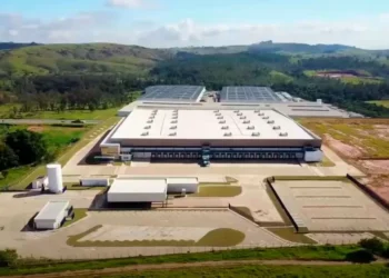 FII TRXF11 expande portfólio com compra de cinco galpões logísticos por R$ 402 mi