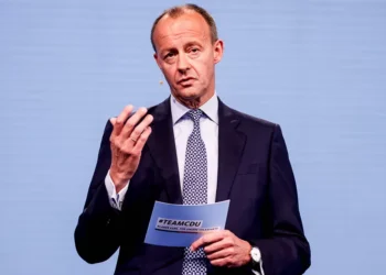 Ucrânia: Chanceler alemão discute ativos russos na sexta-feira com Governo belga