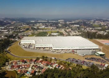 Aluguéis altos devem sustentar ciclo de valorização de FIIs logístico, diz Binswanger