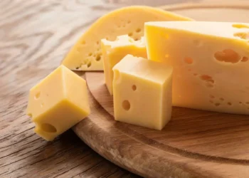 Comer queijo pode fazer bem ao seu cérebro, sugere estudo