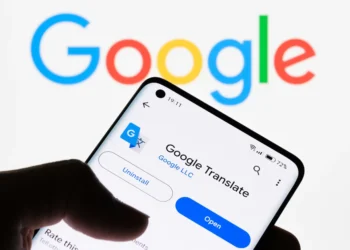 Google Tradutor ganha tradução em tempo real nos fones e recursos do Gemini