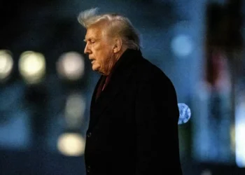 Governador do Minnesota considera investigação do Governo Trump uma distração partidária