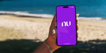 Nubank supera Bradesco em clientes e se torna a 2ª maior instituição financeira do país