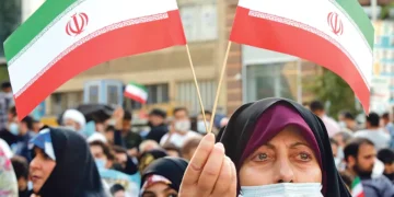 EUA posicionam forças militares para um possível ataque ao Irão