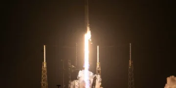 Tripulação internacional decola rumo à Estação Espacial Internacional