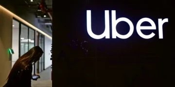 França exige 1,7 mil milhões da Uber por fraude em contratos de motoristas