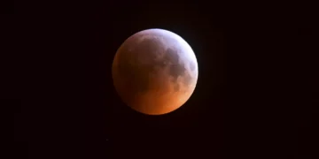 Lua de sangue: eclipse lunar total de março deve durar cerca de 58 minutos