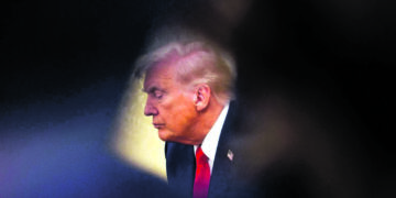 Irão: Trump “nada satisfeito” com negociações mas ainda não decidiu ataque militar